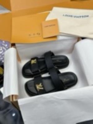 cheap quality Women Louis Vuitton Shoes Model No. 517